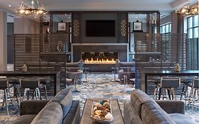 Fairfield Inn & Suites By Marriott Boston Waltham